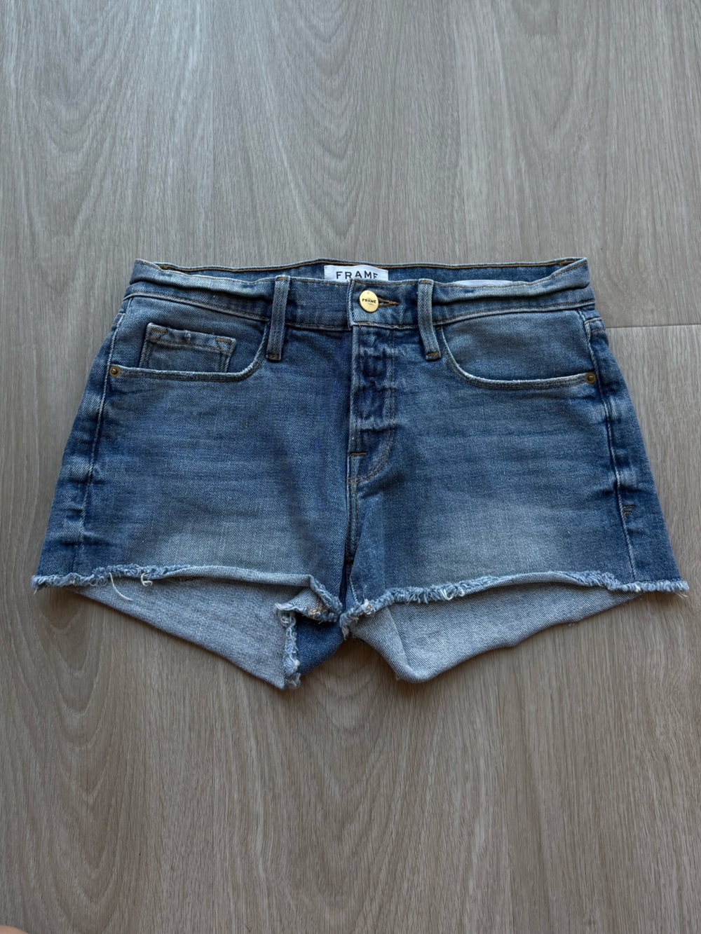 FRAME Denim Le Cutoff Shorts Raw Hem Medium Wash Size 24